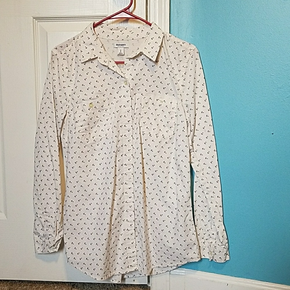 Men's patterned button shirt